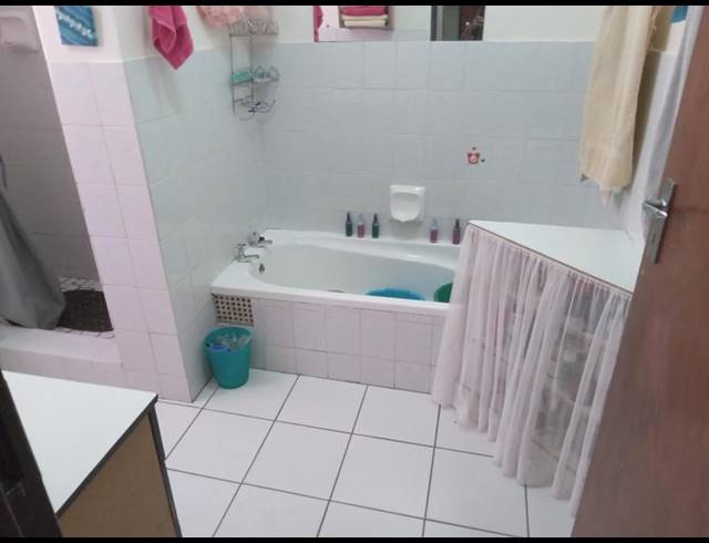 3 BEDROOM HOUSE FOR SALE IN WELLINGTON NORTH